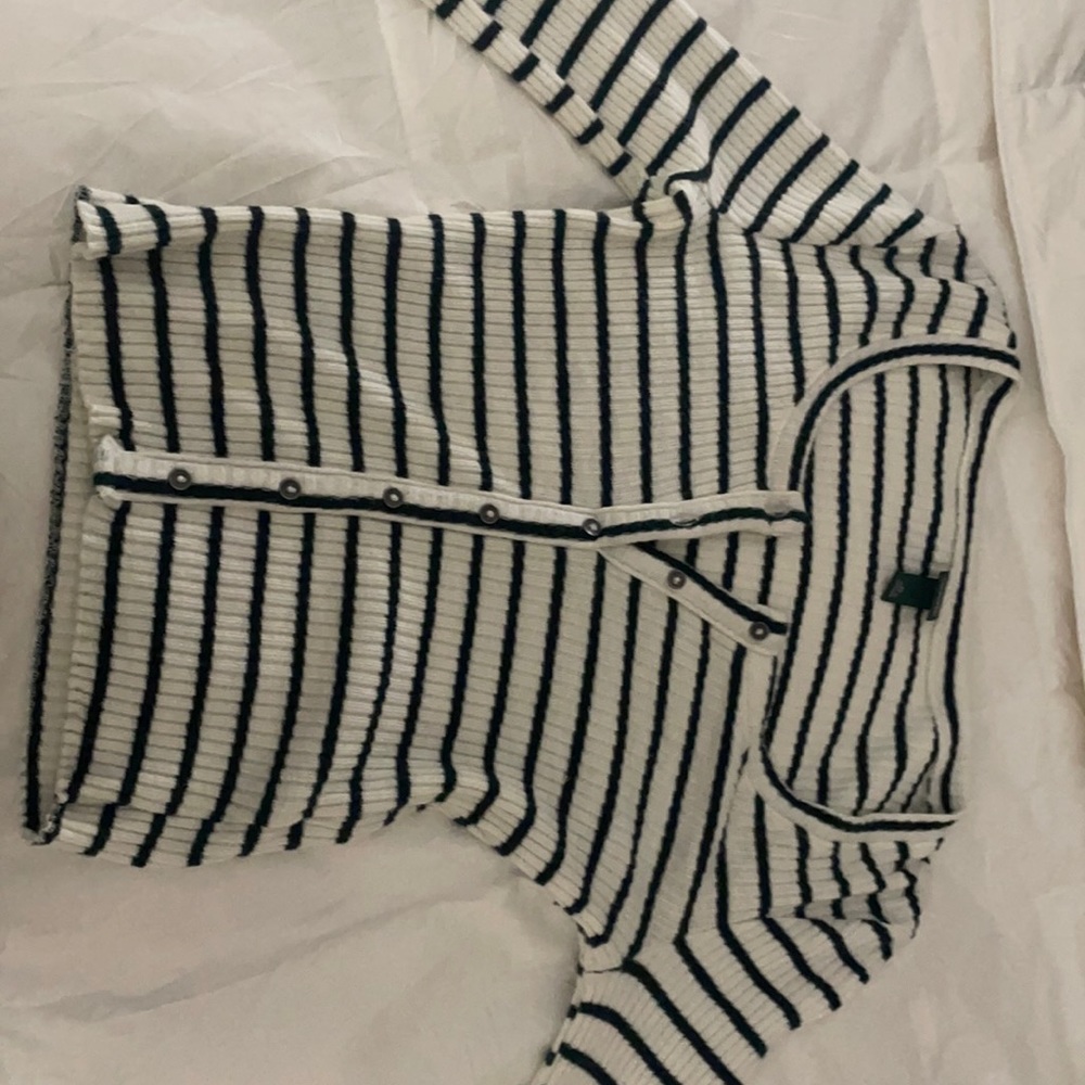 $15 green and white